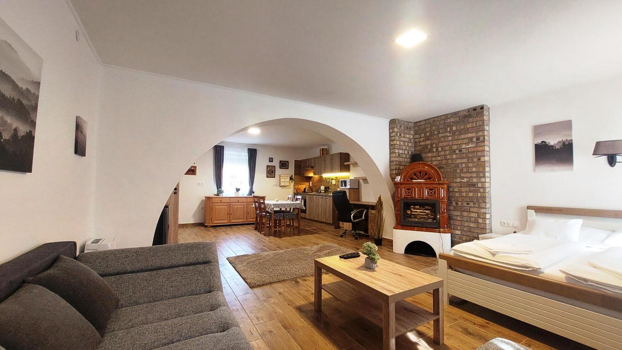 利皮查酒店和餐厅 Szilvásvárad 外观 照片